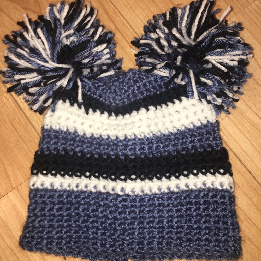 crochet winter hat with 2 pom poms